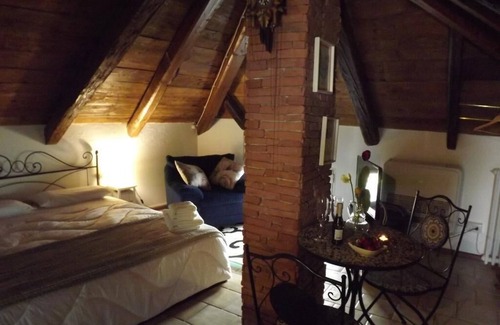 Conversano Bed & Breakfast | In the heart of Conversano with a splendid view of the Duomo - Il Nido delle Rondini