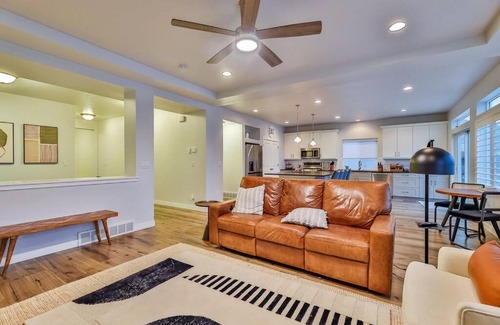 Herriman House | In the HEART of Herriman! RENT this entire HOME!