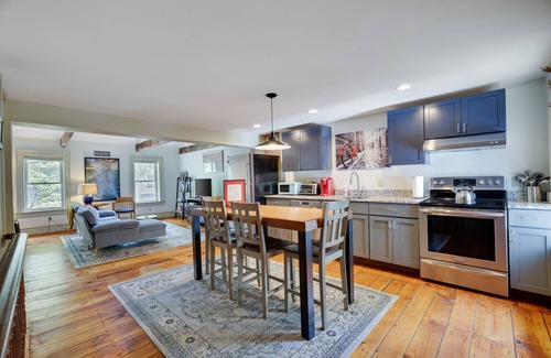 Ashfield Apartment | In the Heart of Jim Thorpe (with your own parking)