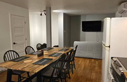 Rawdon Apartment | In the heart of the Village - Apartment #1