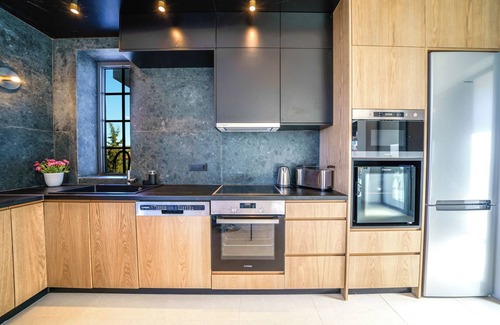 Vamos Villa | In Vivo Luxury Villa-90m2 Heated- Infinity pool,Stunning views,kids playground.