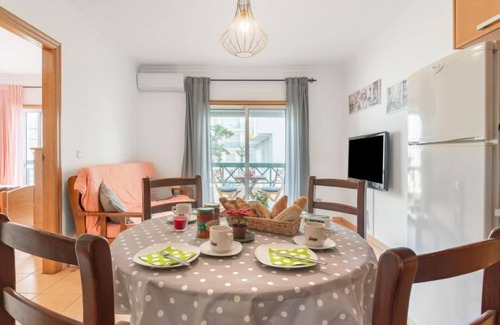 Vila Real Santo Antonio Apartment | Inara & Mayra's Home by Interhome