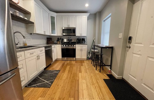 Over-the-Rhine Condo | Incline condo OTR/Downtown Cincinnati, Free Parking spot!