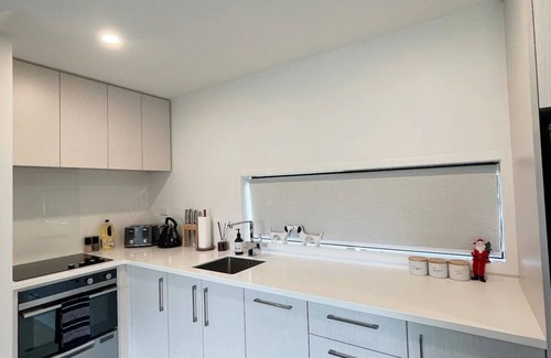 Riccarton House | Incredible Getaway by Hagley Park!