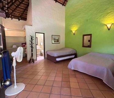 Tamesis House | increible casa de campo con piscina y jacuzzi!