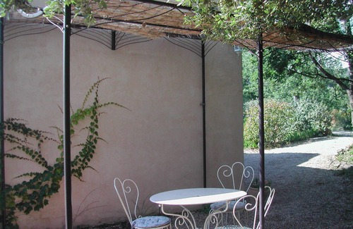 Tourtour Apartment | independent studio facing the pool