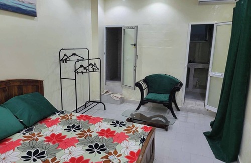 Dakar Apartment | Independent studio.view 2nd position of the sea.closed,quiet soft and independent.