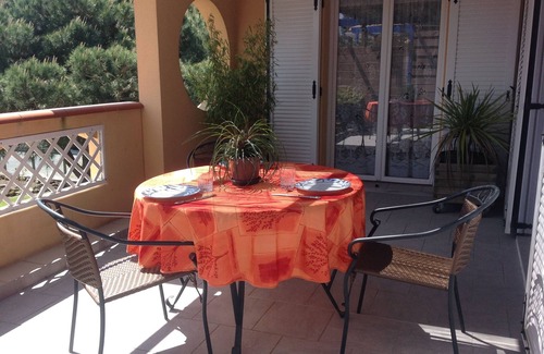 Gujan-Mestras Apartment | Independent T3 in large property, 74 m² upstairs with terrace