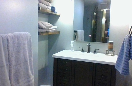 Tazewell House | Indigo Rest is just minutes away from the Back of the Dragon and Burkes Garden.