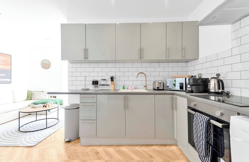 Rye Apartment | Indulge in Space & Style: Comfy 1-Bed Flat in Rye