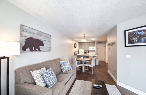 Harbor Village Condo | Inn Building Condo #107, ground level, pool view