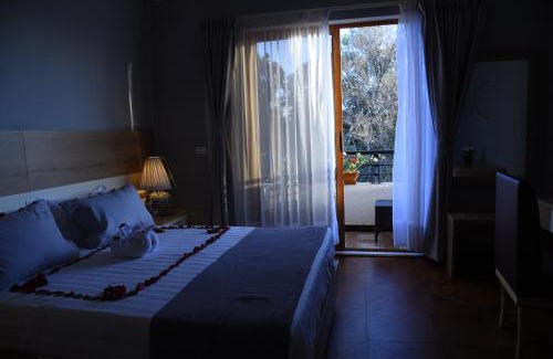 Gondar Hotel | Inn of the Four Sisters