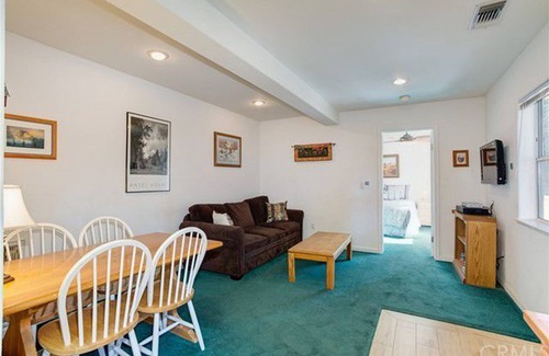 Yosemite West Cabin | INSIDE the Gate of Yosemite Park! WiFi Cozy