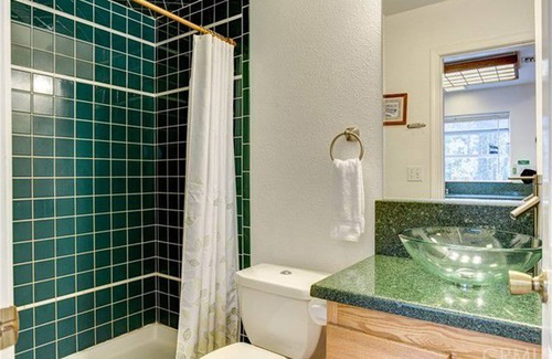 Yosemite West Cabin | INSIDE the Gate of Yosemite Park! WiFi Cozy