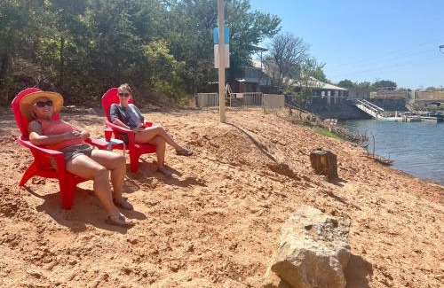 Jacksboro Villa | Inspiration Cabin at Lake Godstone