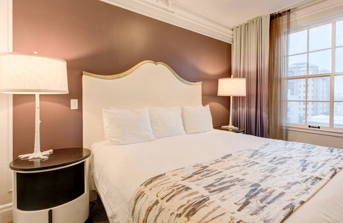 Park West Resort | Instant Booking 30% off WorldMark Inn at the Park (One Bedroom Suite)