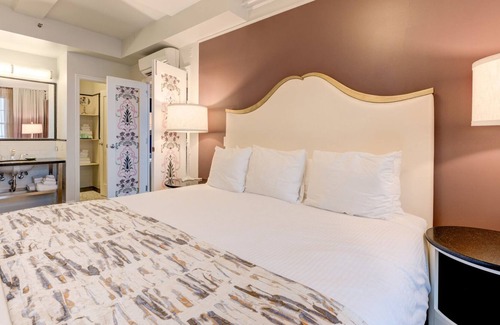 Park West Resort | Instant Booking 30% off WorldMark Inn at the Park (One Bedroom Suite)