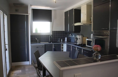 Saint-Leu-dEsserent Apartment | Interior and garden fine-PARIS (25 minutes by train from Chantilly)-Touristic