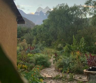 Caraz Hotel | IntiRumi Inn