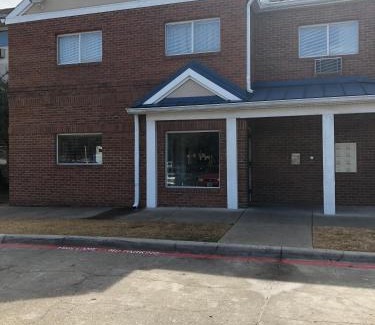 Dallas Hotel | InTown Suites Extended Stay Dallas TX - Love Field Airport