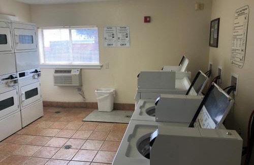 Dallas Hotel | InTown Suites Extended Stay Dallas TX - Love Field Airport