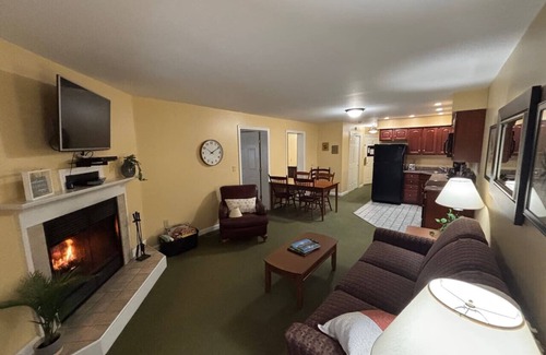 Francestown House | Inviting Condo w Fire Place & Hot Tub