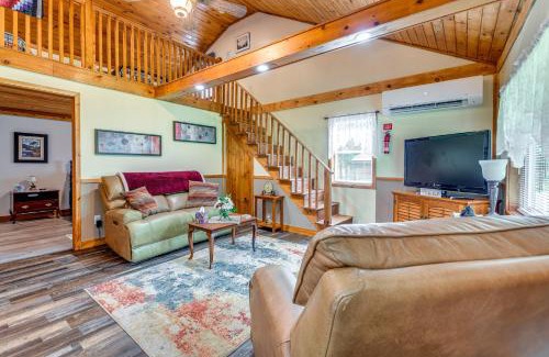 Peru House | Inviting Peru Cabin with Patio, Grill and River Access