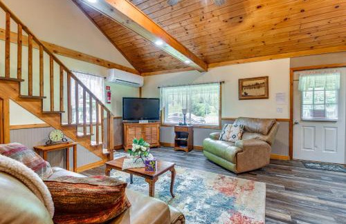 Peru House | Inviting Peru Cabin with Patio, Grill and River Access