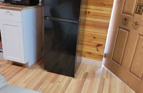 Denton Cabin | Iona Cabin: Your Cozy Retreat for Hunting, Off-Roading, and Relaxation