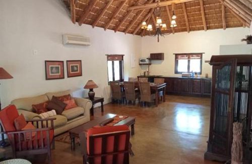 Phalaborwa Cabin | Iphupho Ba-Phalaborwa Estate Bush Lodge