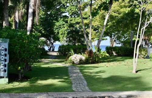 Little Bay Apartment | Irie Vibes by the beach