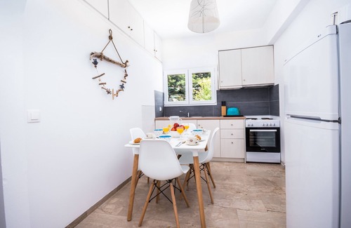 Agios Gordios Apartment | Irini apartment, 2 bedrooms, central Agios Gordios, 5 minute walk to the beach.