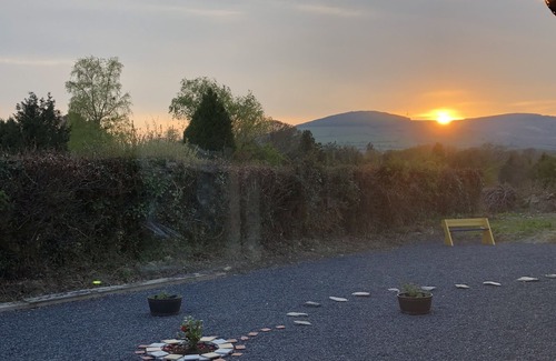 Bunclody Bed & Breakfast | Irish-style en suite bedroom in Bunclody (Breakfast included)