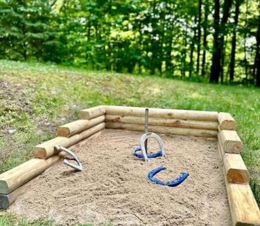 Jeffersonville Ski Chalet | Iron Gate Chalet - 5 Minutes to Smugglers Notch!