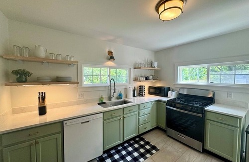 Charlevoix House | Ironton Stone Cottage near 'The Beautiful' Lake Charlevoix - 5min Walk-to-beach!