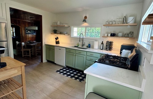 Charlevoix House | Ironton Stone Cottage near 'The Beautiful' Lake Charlevoix - 5min Walk-to-beach!