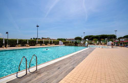 Vada Apartment | ISA-Residence with swimming pool in Mazzanta at only 600 meters from the beach, apartments with air conditioning and private outdoor area