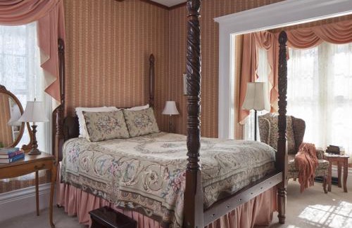 Sandwich Bed & Breakfast | Isaiah Jones Homestead Bed and Breakfast