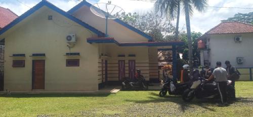 Batu Karas House | Isak batukaras