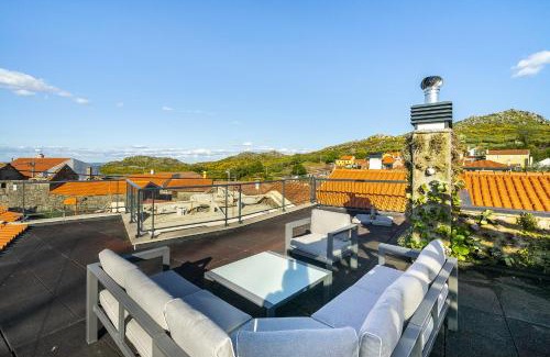 Meada House | Isatour -Natural Park House