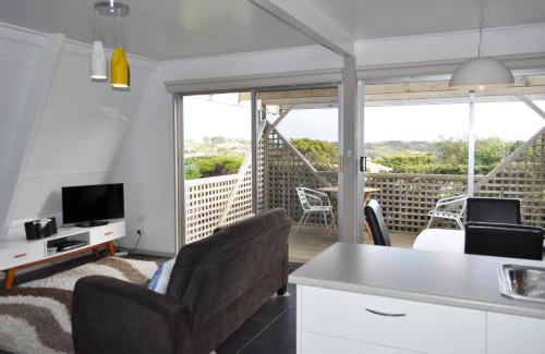 Currie Hotel | Island Breeze Motel