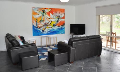 Currie Hotel | Island Breeze Motel