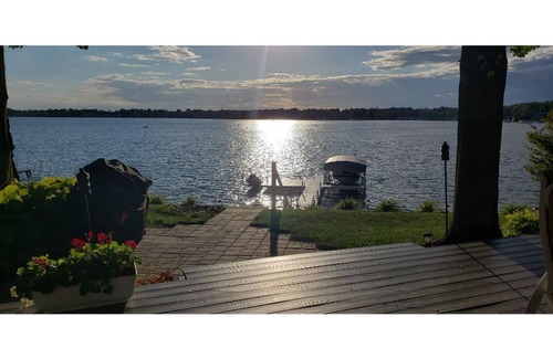 Cassopolis Cottage | Island Get Away – Lakefront Cottage on Beautiful Diamond Lake with Private Beach