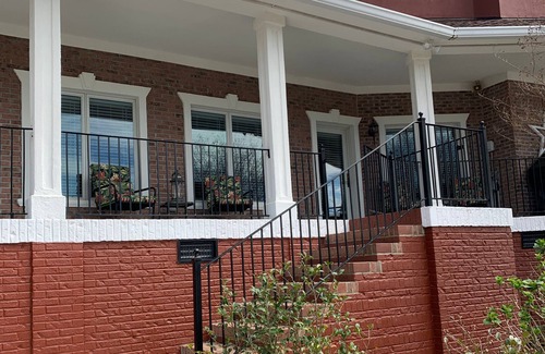 Chapin Apartment | Island's Sunset Green Guest Room on Beautiful Lake Murray