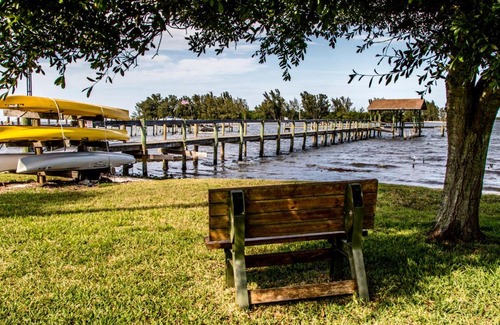 Sebastian Hotel | Island View Cottages Sebastian