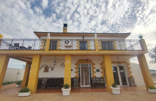 San Martin de Montalban Villa | Isolated Rural House with Pool