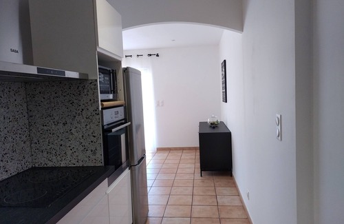 Istres House | Istres: T2 furnished in the heart of Provence