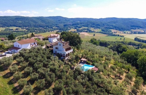Castel dell’Aquila Villa | * VILLA in UMBRIA divided into 5 independent rooms + swimming pool + billiards *