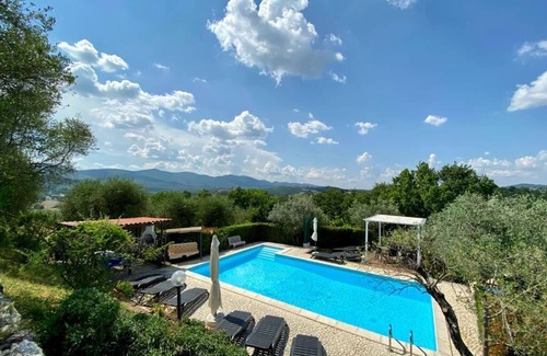 Castel dell’Aquila Villa | * VILLA in UMBRIA divided into 5 independent rooms + swimming pool + billiards *