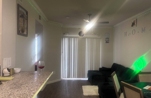 Las Colinas Apartment | It is a shared place. I work from home, day shift. Welcome and enjoy your stay.